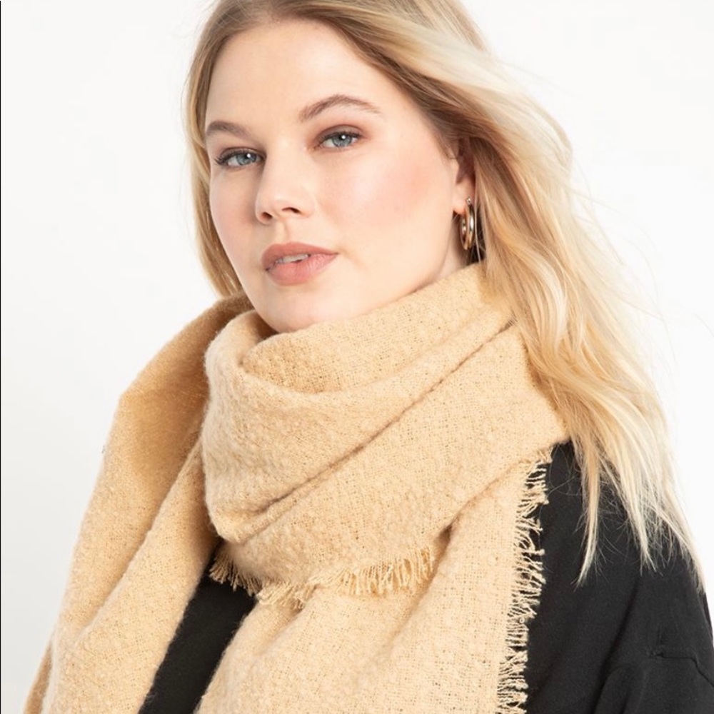 NWT Shiraleah Fringe Hem Scarf - Picture 3 of 5